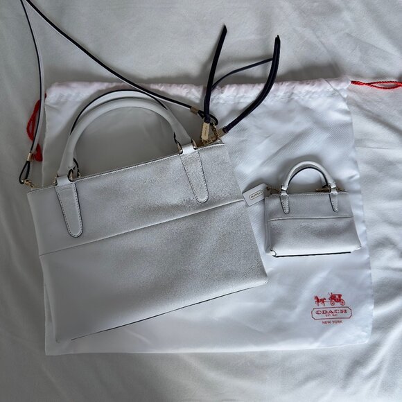 Coach Mini Borough Bag in White with Matching Mini Keychain Bag Charm - Picture 3 of 10